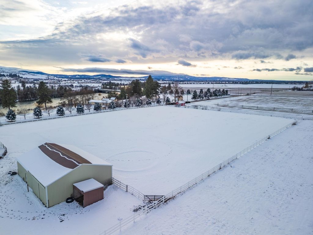 Photo of 3201 N Arden Rd, Otis Orchards, WA 99027 (MLS # 202610871)