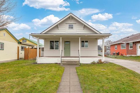 Photo of 4601 N Jefferson St, Spokane, WA 99205 (MLS # 202527672)