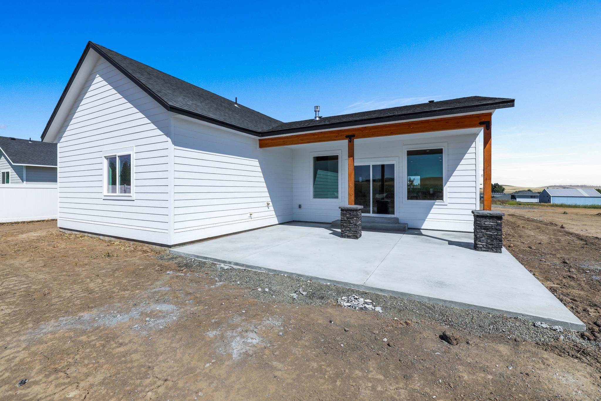 635 E Summit Ave - Photo 3