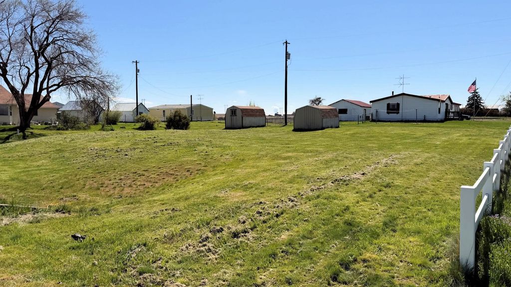 Photo of 000 Adams St, Davenport, WA 99122 (MLS # 202616142)