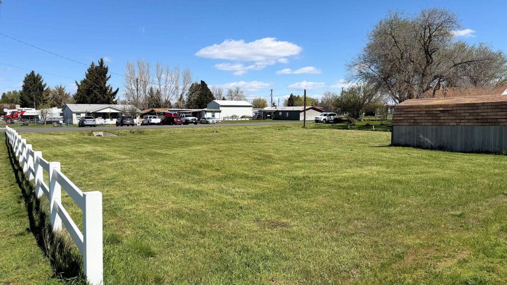 Photo of 000 Adams St, Davenport, WA 99122 (MLS # 202616142)