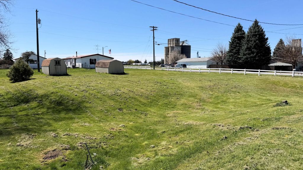 Photo of 000 Adams St, Davenport, WA 99122 (MLS # 202616142)