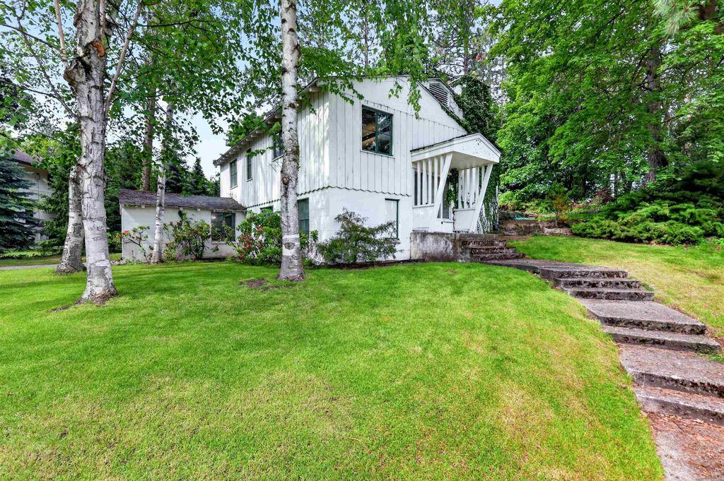 Photo of 740 E Plateau Rd, Spokane, WA 99203 (MLS # 202619903)