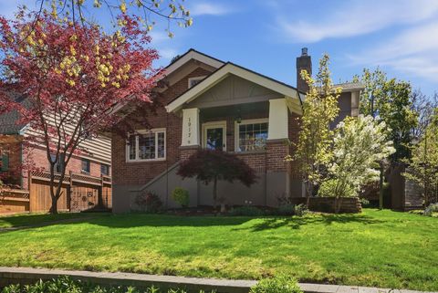 Photo of 1917 S Stevens St, Spokane, WA 99203 (MLS # 202616538)