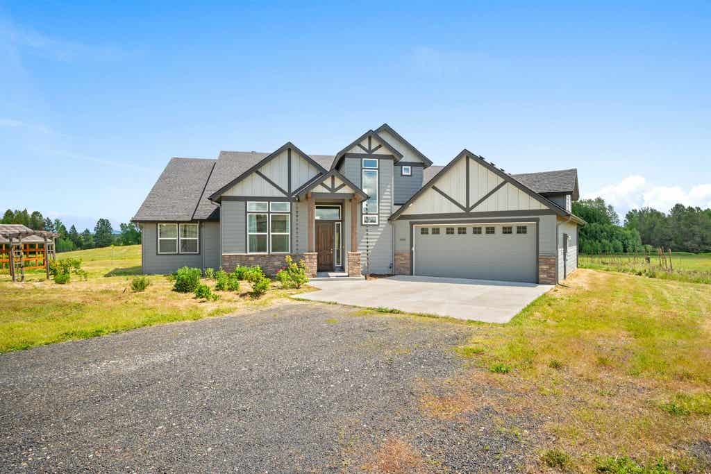 Photo of 34012 N Fawn Ln, Deer Park, WA 99006 (MLS # 202620132)