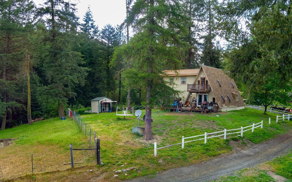 Photo of 2063-A Marble Valley Basin Rd, Addy, WA 99101 (MLS # 202619806)