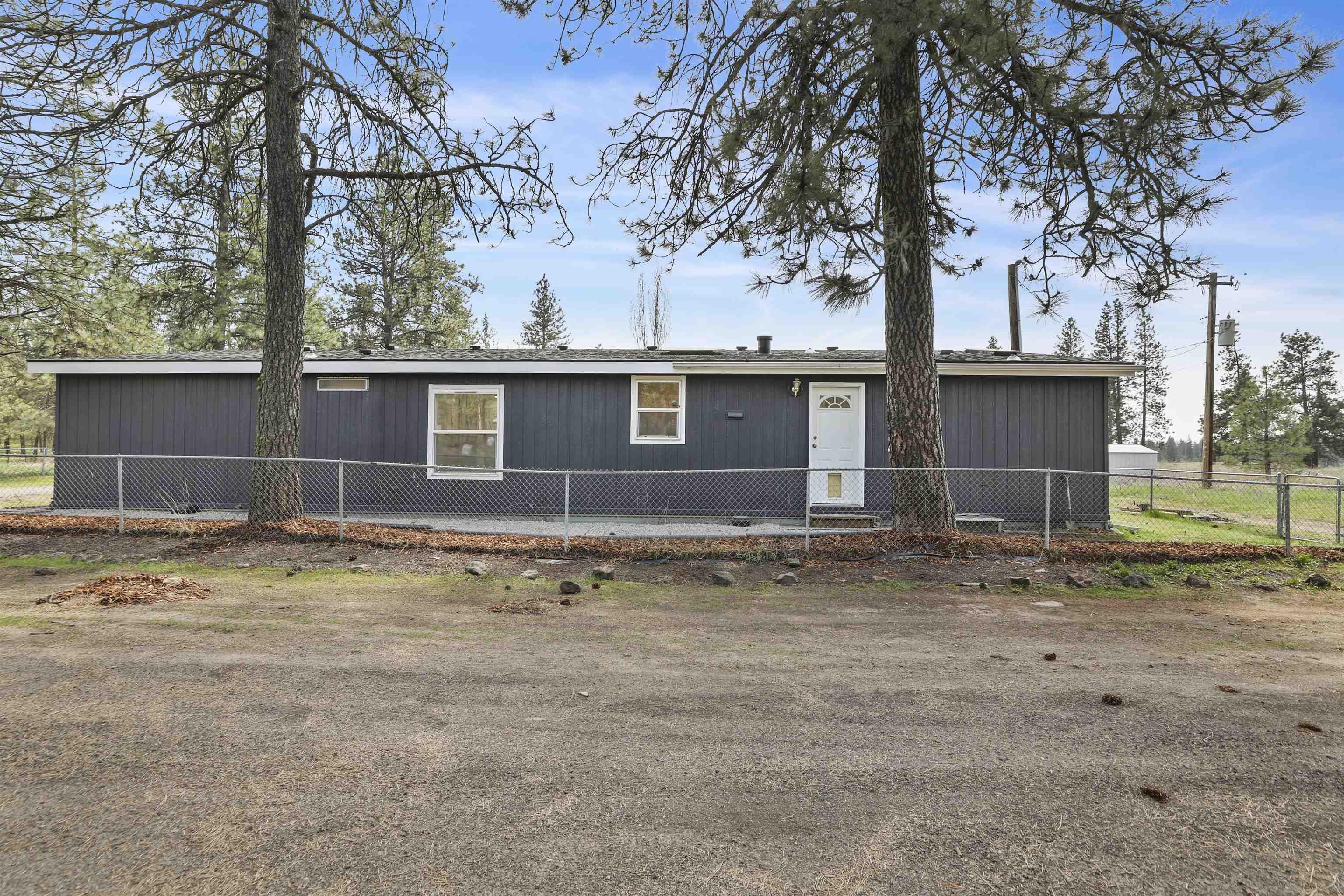 Photo 21 of 22 of 16220 S Sherman Rd mobile home