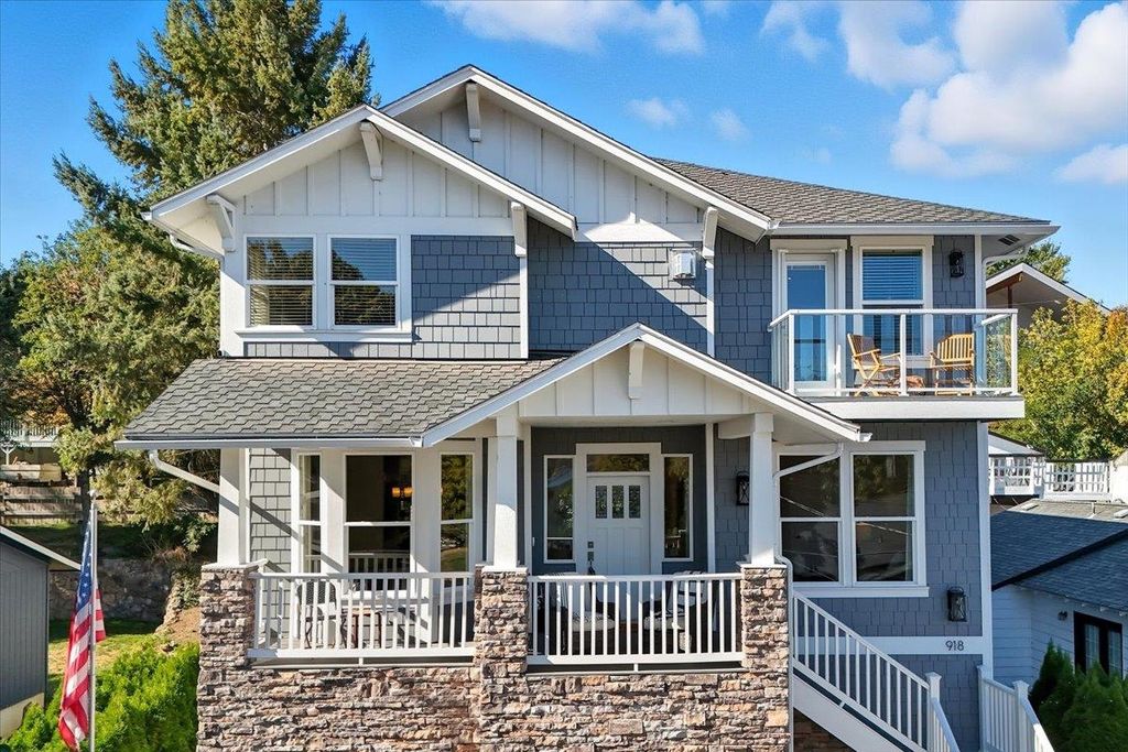 Photo of 918 S Liberty Dr, Liberty Lake, WA 99019 (MLS # 202525420)
