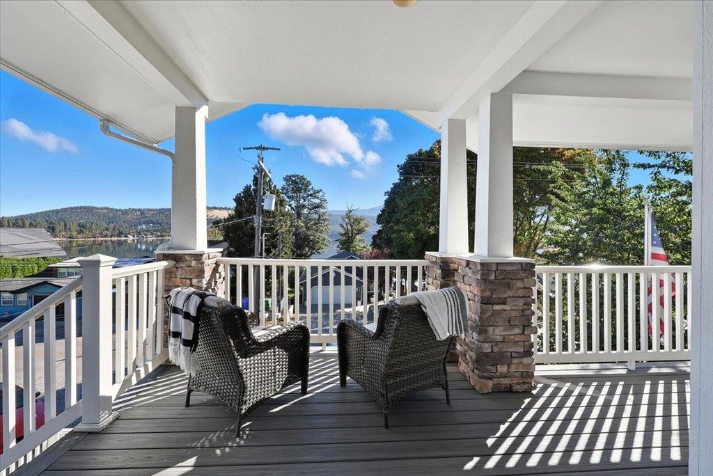 Photo of 918 S Liberty Dr, Liberty Lake, WA 99019 (MLS # 202525420)