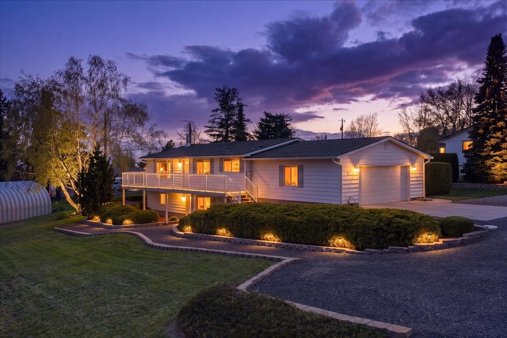 Photo of 235 N SPANGLE Ave, Spangle, WA 99031 (MLS # 202616184)
