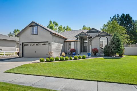 Photo of 9208 N Seminole St, Spokane, WA 99208 (MLS # 202611068)