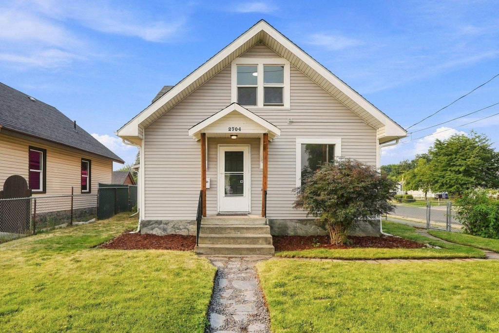Photo of 2704 E Nora Ave, Spokane, WA 99207 (MLS # 202622232)