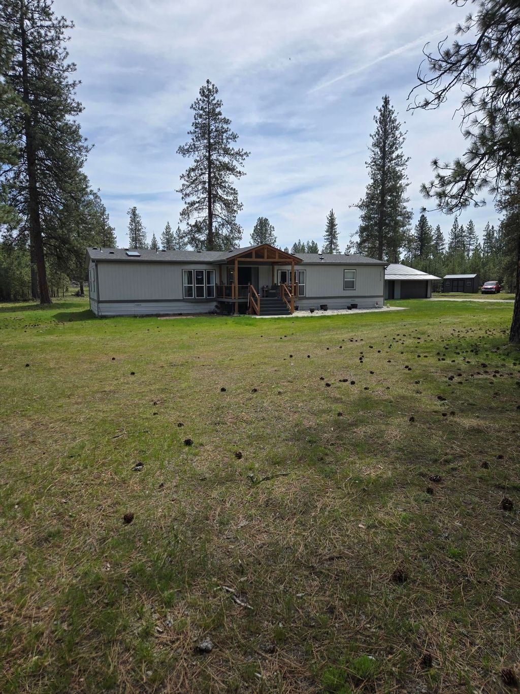 Photo of 26810 N Regal Ln, Chattaroy, WA 99003 (MLS # 202615856)