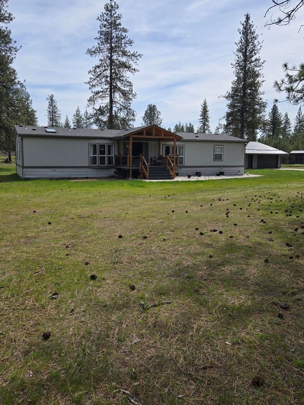 Photo of 26810 N Regal Ln, Chattaroy, WA 99003 (MLS # 202615856)