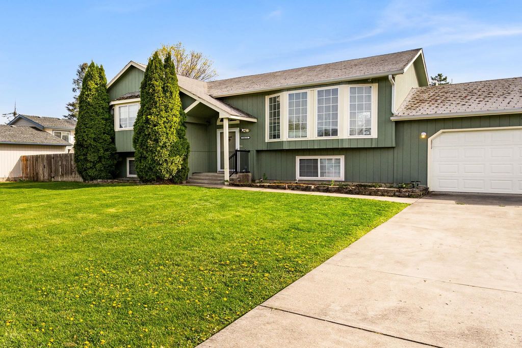 Photo of 20010 E GRACE Ln, Otis Orchards, WA 99027 (MLS # 202615943)