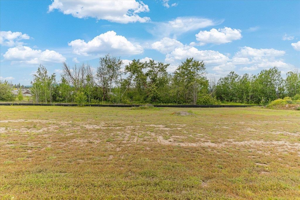 Photo of 818 S Colville Rd, Deer Park, WA 99006 (MLS # 202618757)