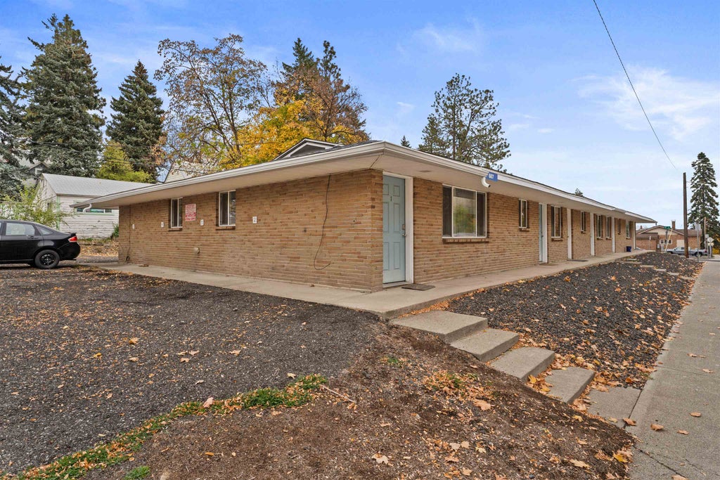 Photo of 607 C St, Cheney, WA 99004 (MLS # 202625848)