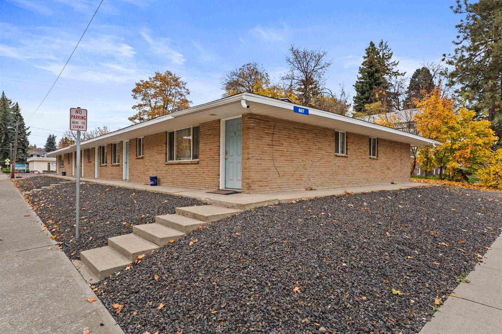 Photo of 607 C St, Cheney, WA 99004 (MLS # 202625848)