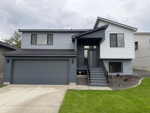 Photo of 3214 S CUSTER Ln, Spokane, WA 99203 (MLS # 202625110)