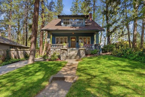 Photo of 943 E 16th Ave, Spokane, WA 99203 (MLS # 202616349)
