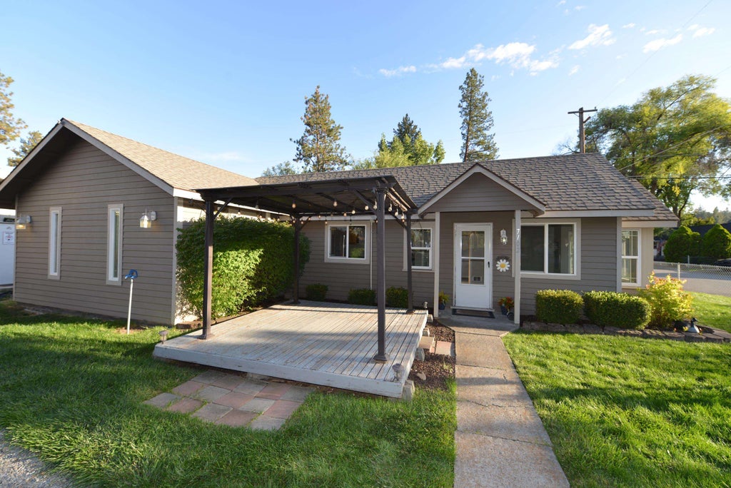 Photo of 7102 E 9th Ave, Spokane Valley, WA 99212 (MLS # 202624493)