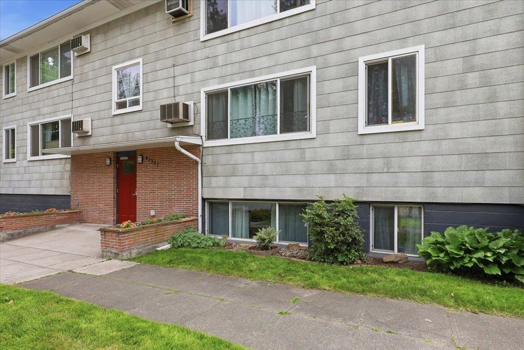 Photo of 2227 W 4th Ave, Spokane, WA 99201 (MLS # 202619125)