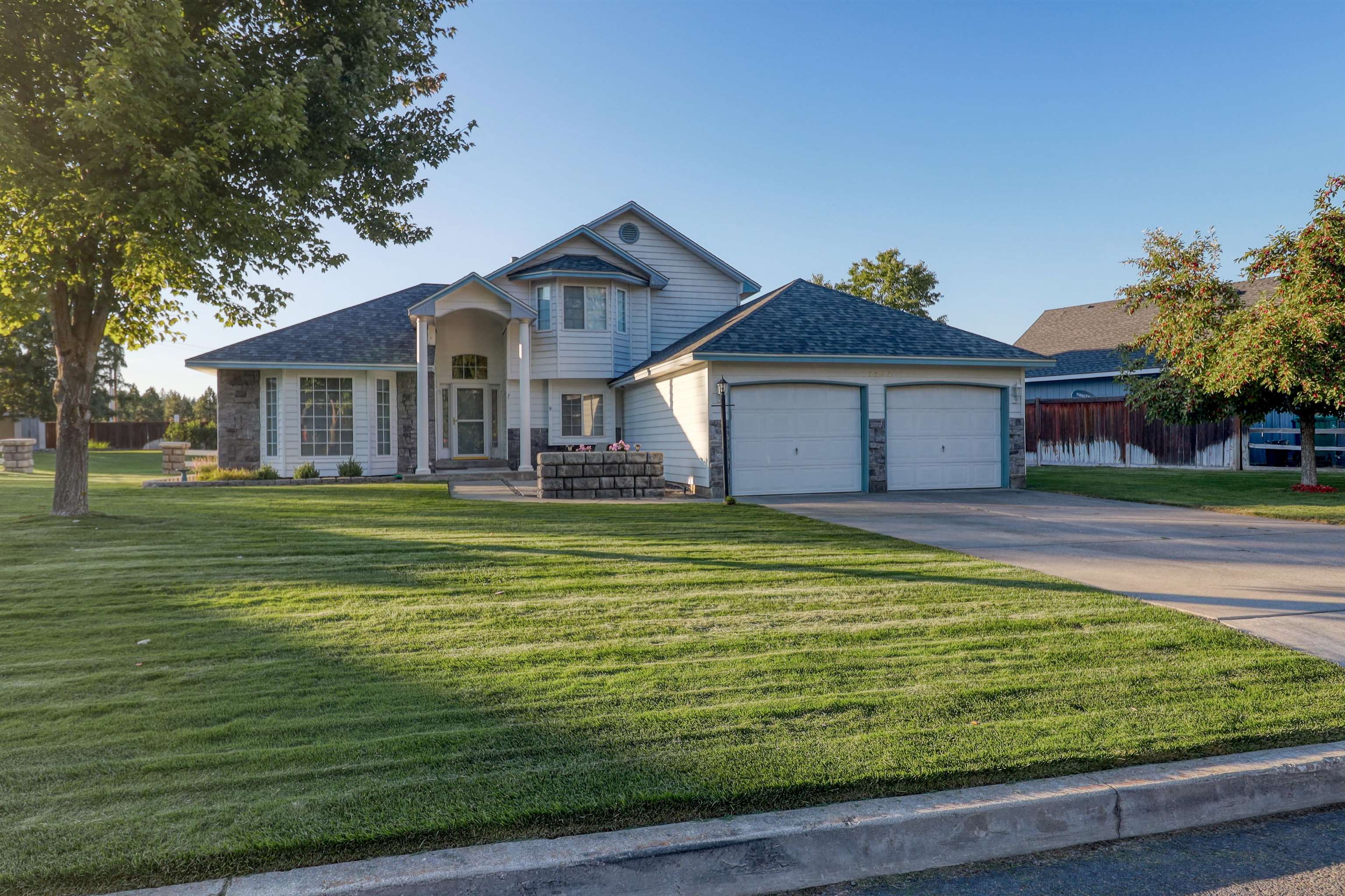 Photo 1 of 27 — 15323 N Gleneden St, Spokane, WA 99208