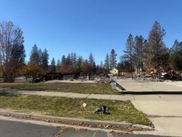 Photo of 7203 N Old Fort Ct, Spokane, WA 99208 (MLS # 202625874)