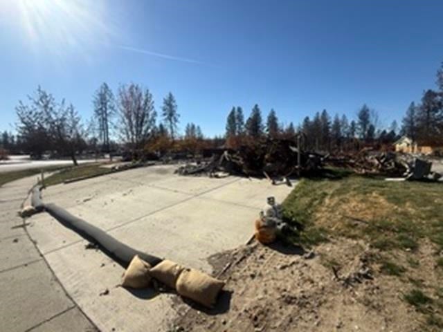 Photo of 7203 N Old Fort Ct, Spokane, WA 99208 (MLS # 202625874)