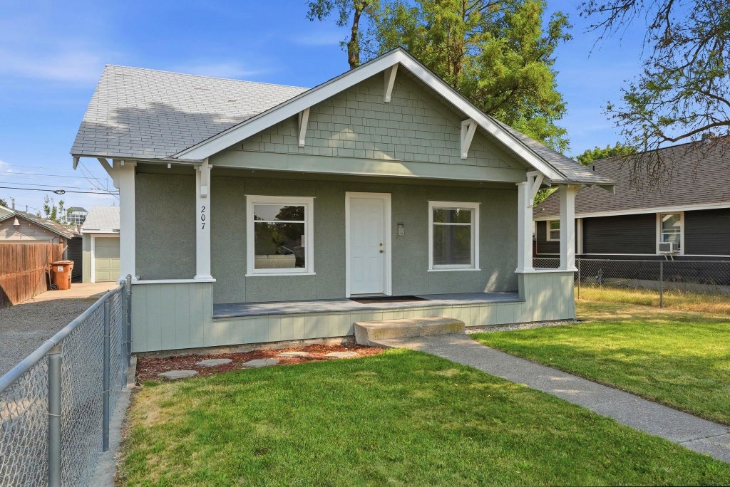 Photo of 207 E Princeton Ave, Spokane, WA 99107 (MLS # 202624649)