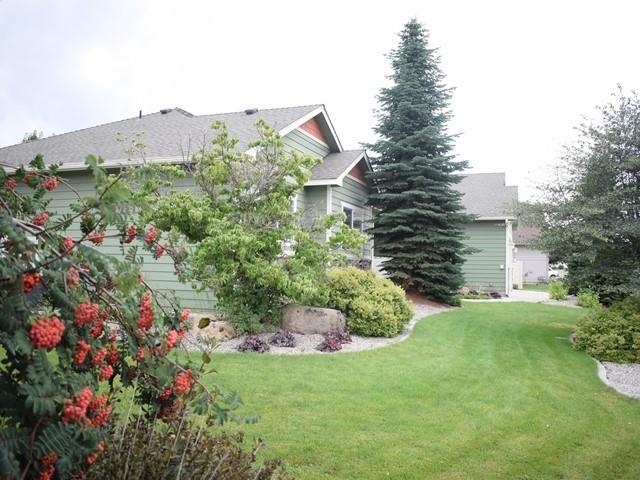 Photo 2 of 50 of 1038 Country Club Dr house