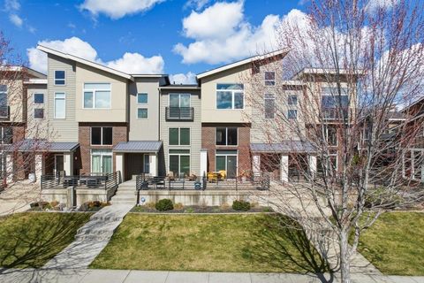 Photo of 2220 W Summit Pkwy, Spokane, WA 99201 (MLS # 202614258)