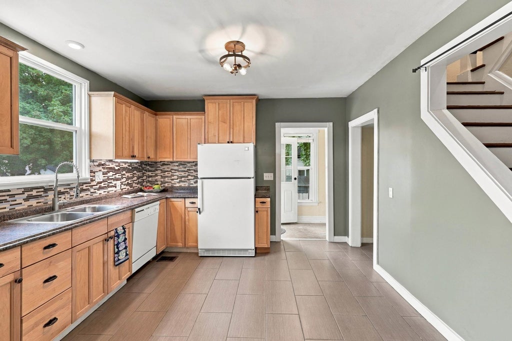 Photo of 703 W Spofford Ave, Spokane, WA 99205 (MLS # 202624533)