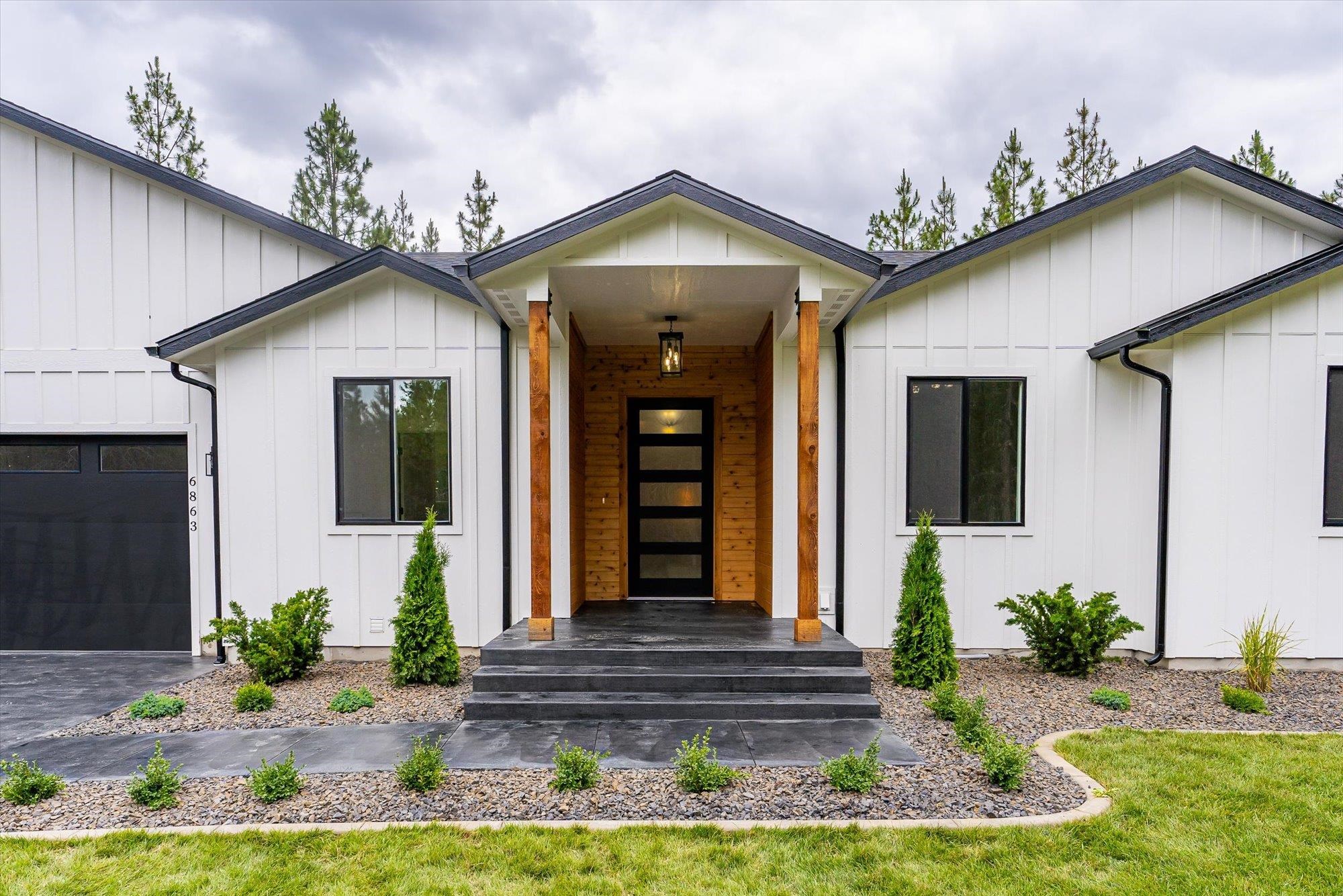 Photo 38 of 50 of 6863 E Elk Chattaroy Rd house