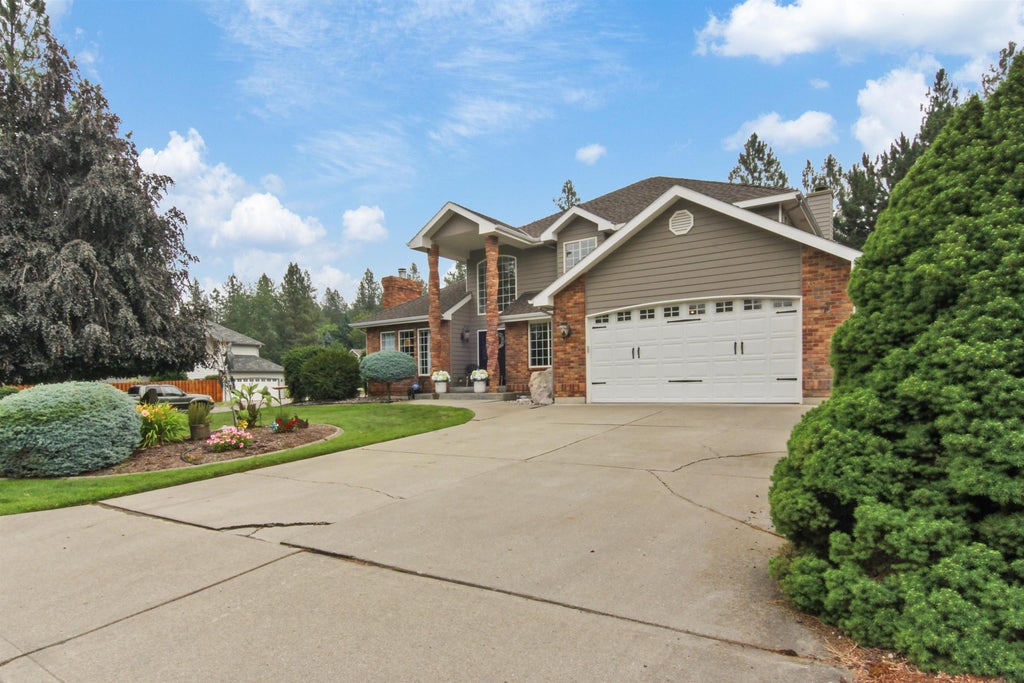 Photo of 13326 N Whitehouse Rd, Spokane, WA 99208 (MLS # 202622622)