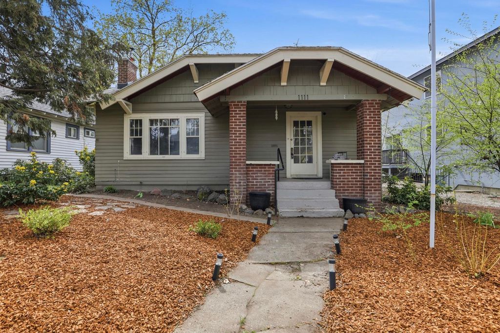 Photo of 1111 W 11th Ave, Spokane, WA 99204 (MLS # 202616012)