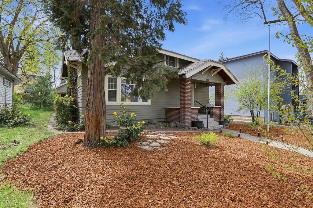 Photo of 1111 W 11th Ave, Spokane, WA 99204 (MLS # 202616012)