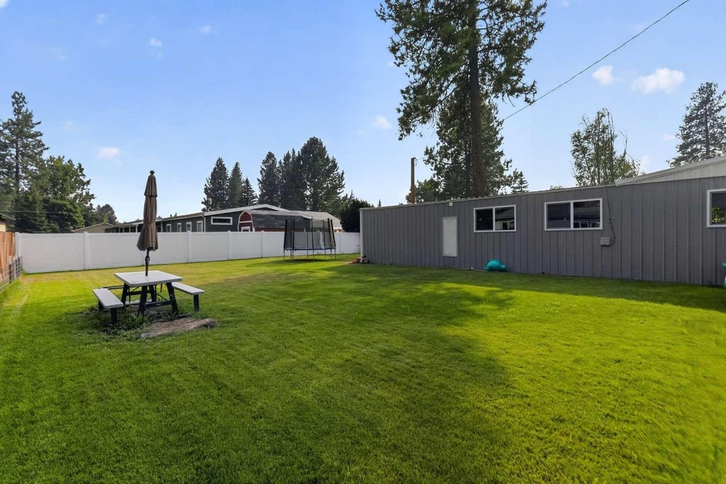 Photo of 426 E 6TH Ave, Deer Park, WA 99006 (MLS # 202622722)
