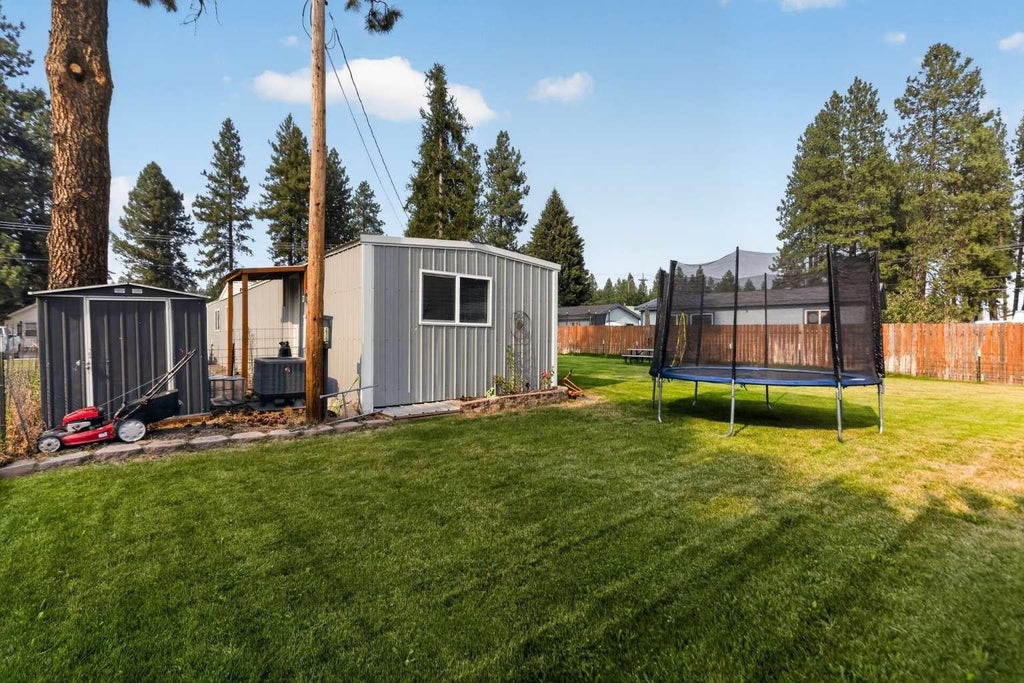 Photo of 426 E 6TH Ave, Deer Park, WA 99006 (MLS # 202622722)