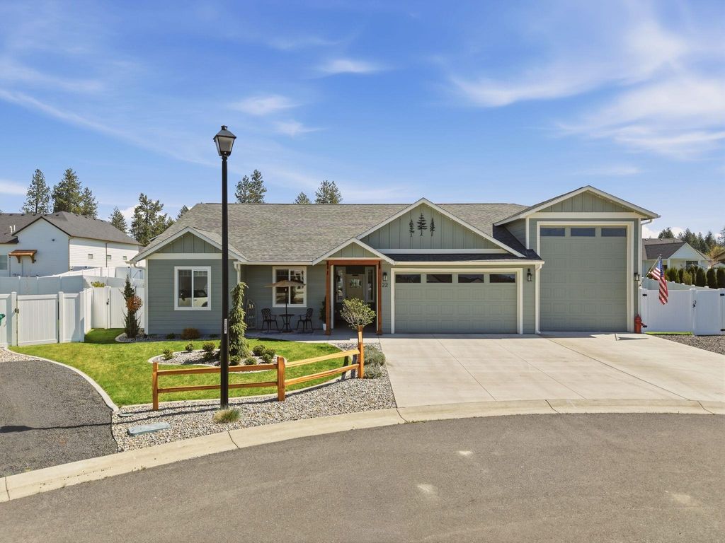 Photo of 22 E Eleventh Ct, Deer Park, WA 99006 (MLS # 202616427)