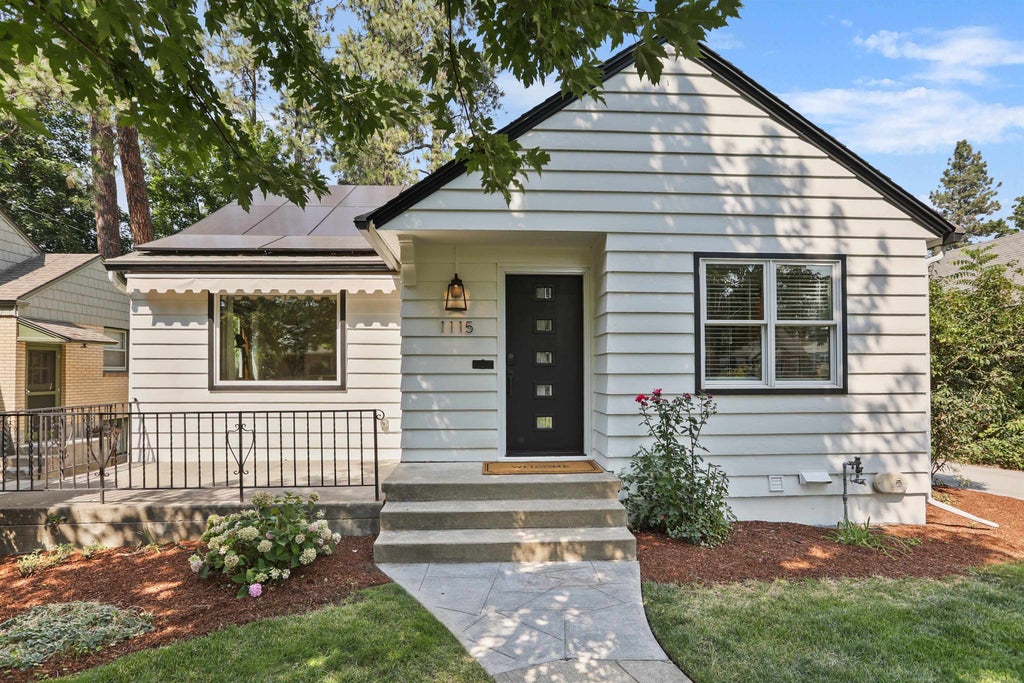 Photo of 1115 E 28th Ave, Spokane, WA 99203 (MLS # 202622824)