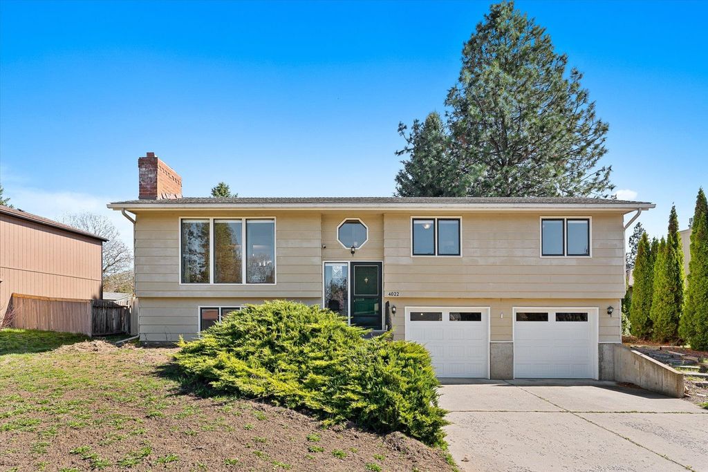 Photo of 4022 E Sumac Dr, Spokane, WA 99223 (MLS # 202615140)