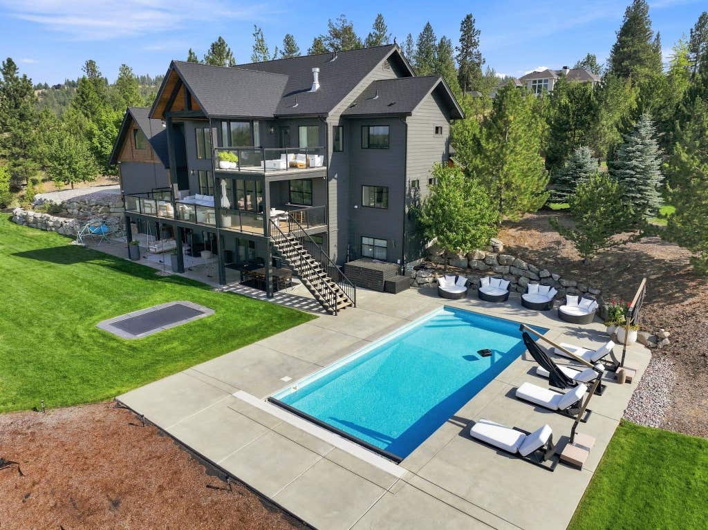 Photo of 2324 S Park Rd, Spokane, WA 99212 (MLS # 202622872)