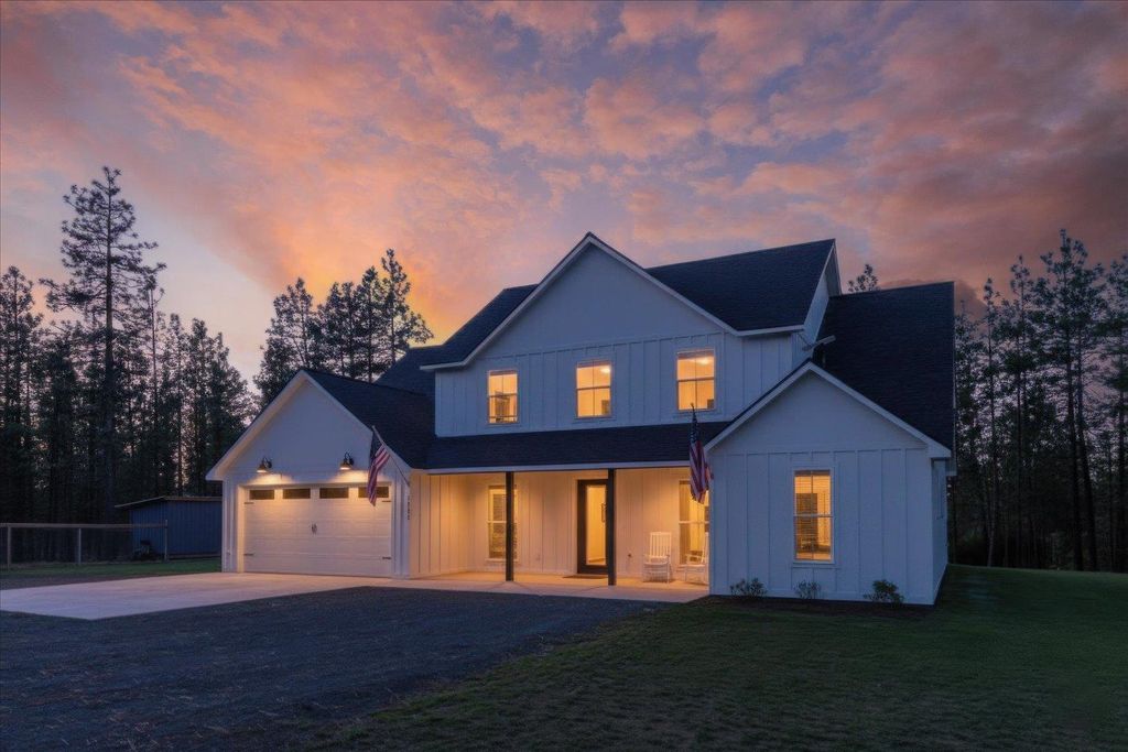 Photo of 38255 Rocky Ridge Ln N Ln, Davenport, WA 99122 (MLS # 202525583)