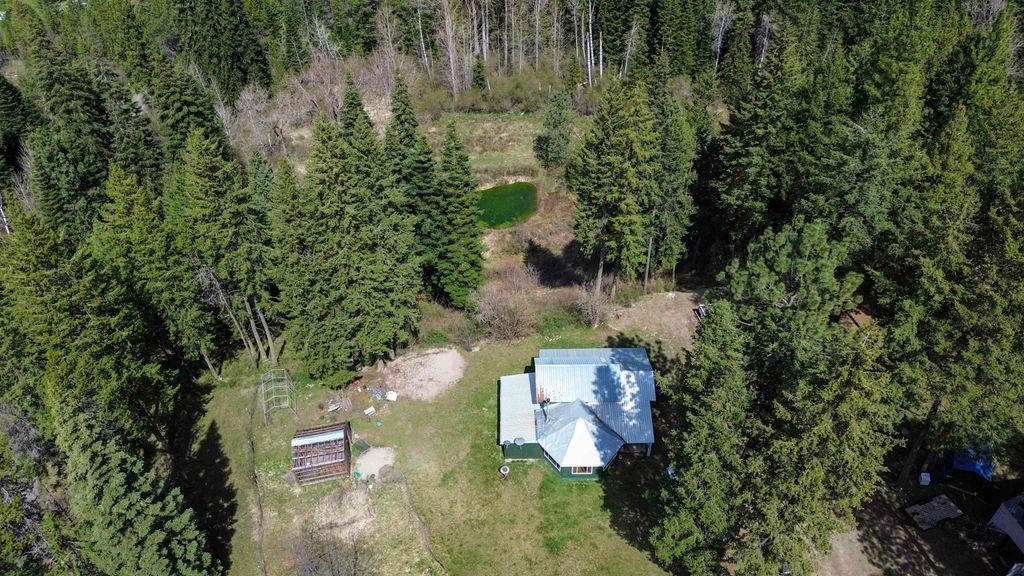 Photo of 4224-C Grouse Creek Rd, Loon Lake, WA 99148 (MLS # 202616549)
