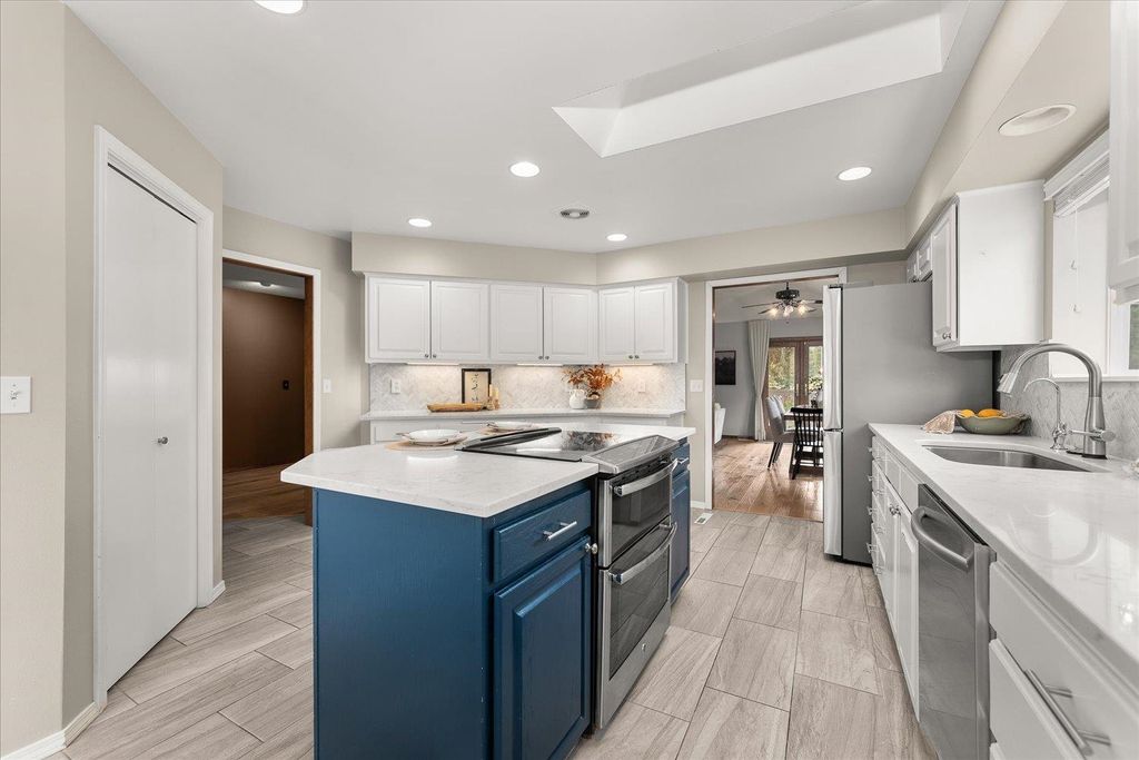 Photo of 11709 N Kathy Ln, Spokane, WA 99218 (MLS # 202616101)