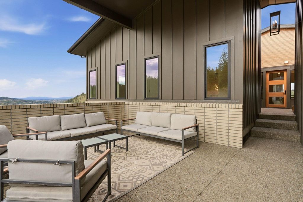 Photo of 5227 S Lincoln Way, Spokane, WA 99224 (MLS # 202615708)