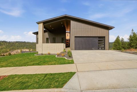 Photo of 5227 S Lincoln Way, Spokane, WA 99224 (MLS # 202615708)