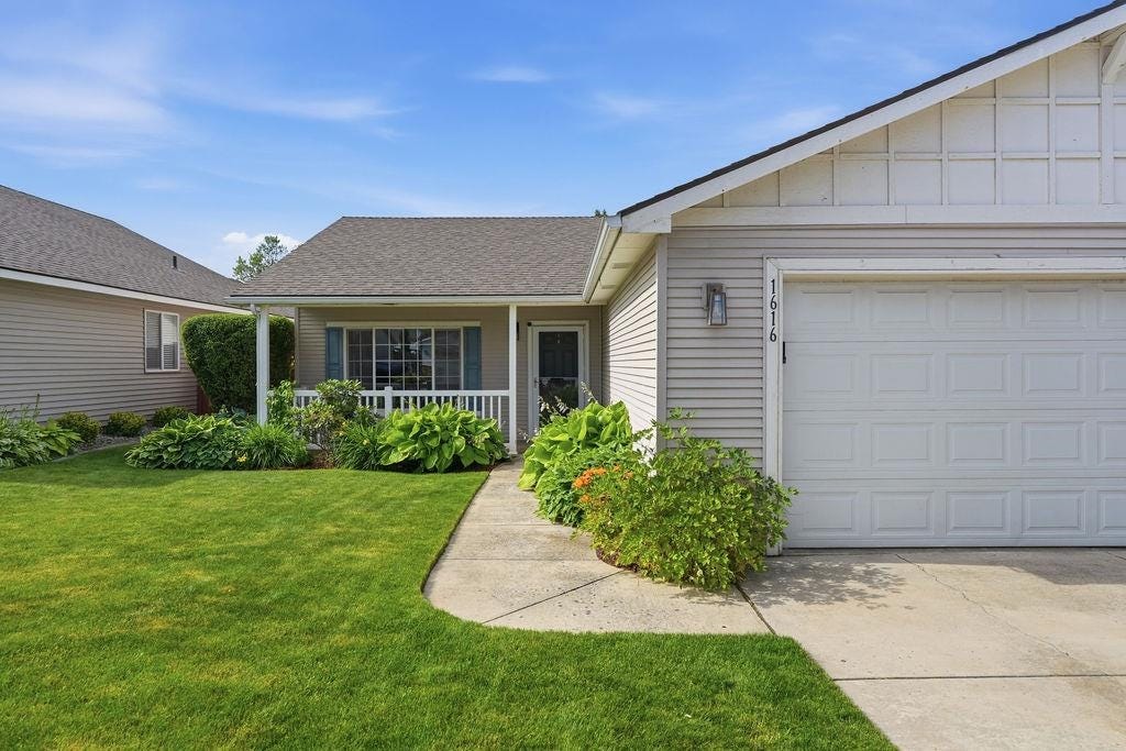 Photo of 1616 E E Vanetta Ln, Spokane, WA 99217 (MLS # 202621230)