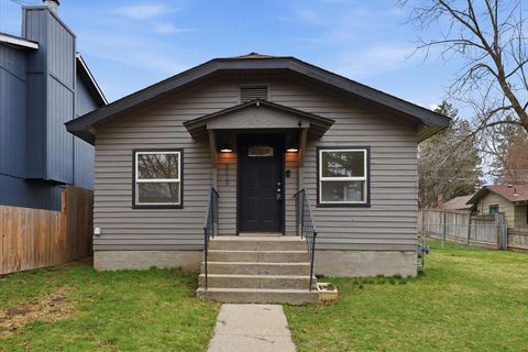 Photo of 3219 S 36th Ave, Spokane, WA 99223 (MLS # 202613901)